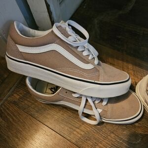 Brand New Mauve Vans sneakers size 7